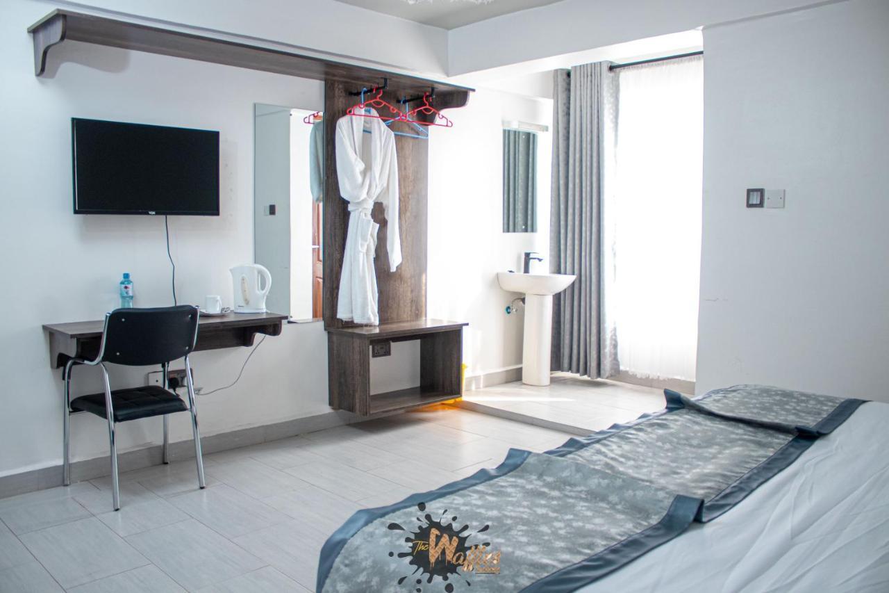 Waffles Suites Nakuru Dış mekan fotoğraf