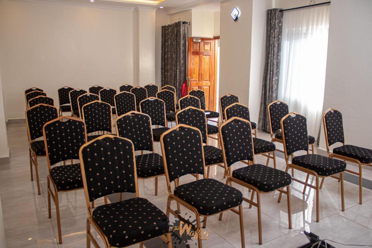 Waffles Suites Nakuru Dış mekan fotoğraf