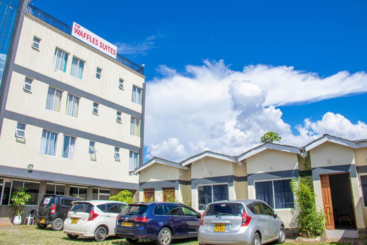 Waffles Suites Nakuru Dış mekan fotoğraf