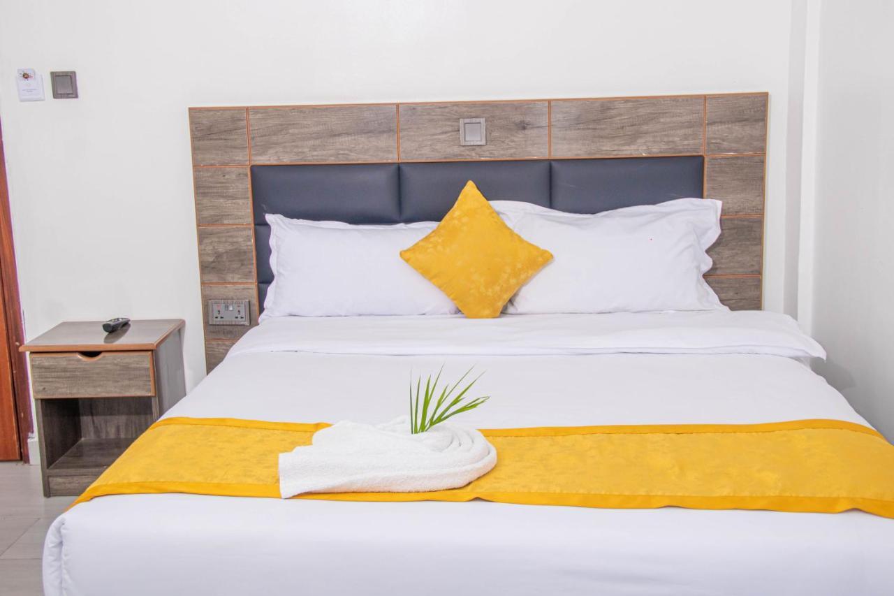 Waffles Suites Nakuru Dış mekan fotoğraf