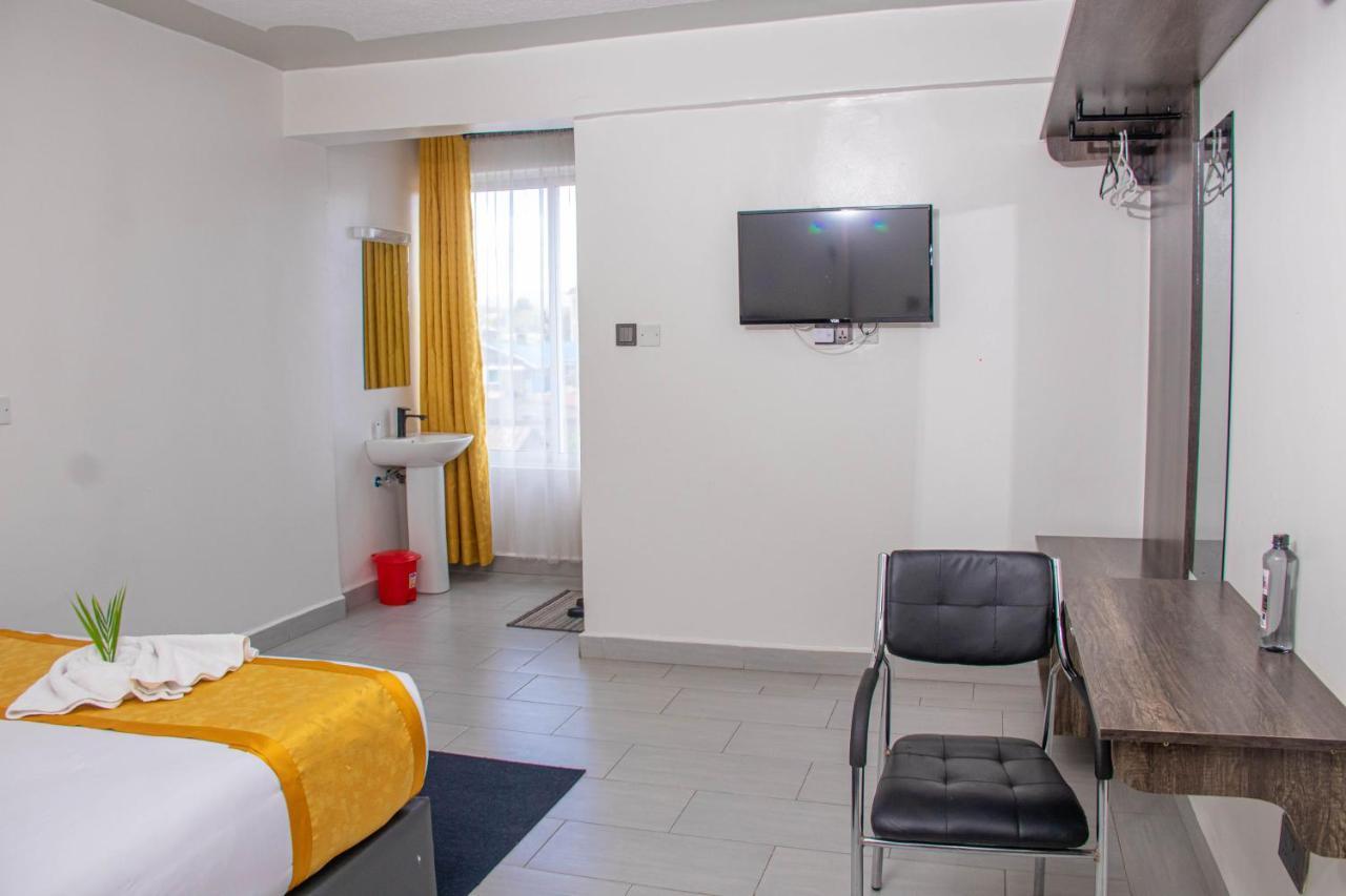 Waffles Suites Nakuru Dış mekan fotoğraf